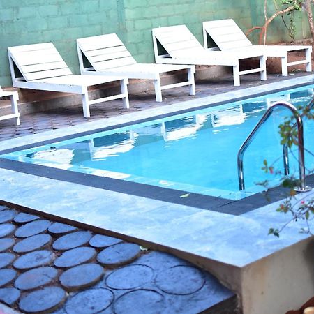 Hotel Hideaway Garage Дамбулла Екстер'єр фото